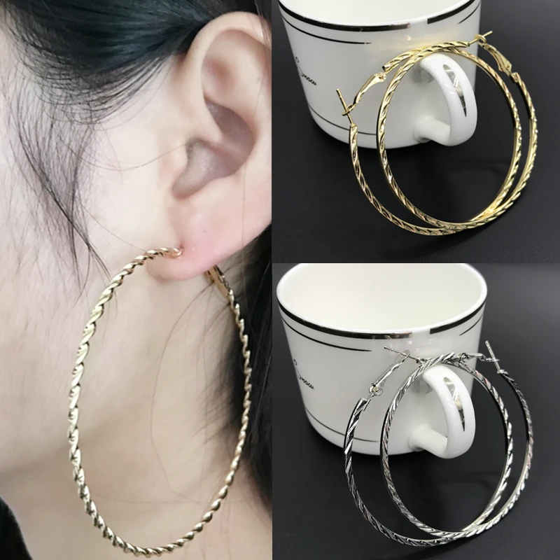 Punk Big Circle Hoop Earrings Gold/Silver Color Twisted Wave Pattern Hoops For Women Party Creole Boucle D'oreille Bijoux
Punk Big Circle Hoop Earrings Gold/Silver Color Twisted Wave Pattern Hoops For Women Party Creole Boucle D'oreille Bijoux