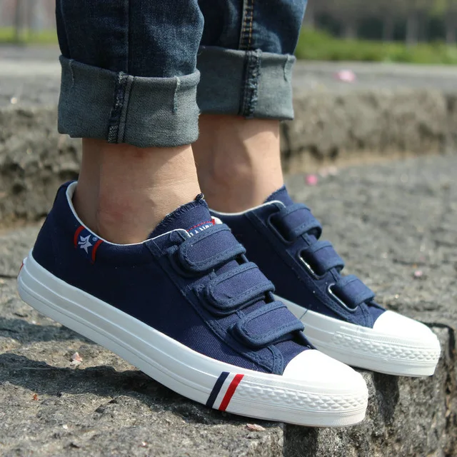 2019 New Spring Summer breathable boys Hook & Loop low to help canvas mens shoes British shoes eur35-43
2019 New Spring Summer breathable boys Hook & Loop low to help canvas mens shoes British shoes eur35-43