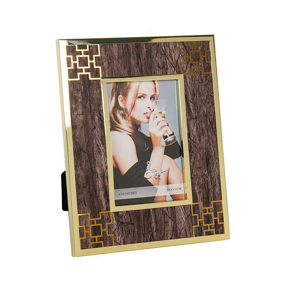 Yakri European Style Photo Frame ,Velvet Back, Glass Front, Freestanding Picture Frame Made of Metal and Leather MPF096
Yakri European Style Photo Frame ,Velvet Back, Glass Front, Freestanding Picture Frame Made of Metal and Leather MPF096