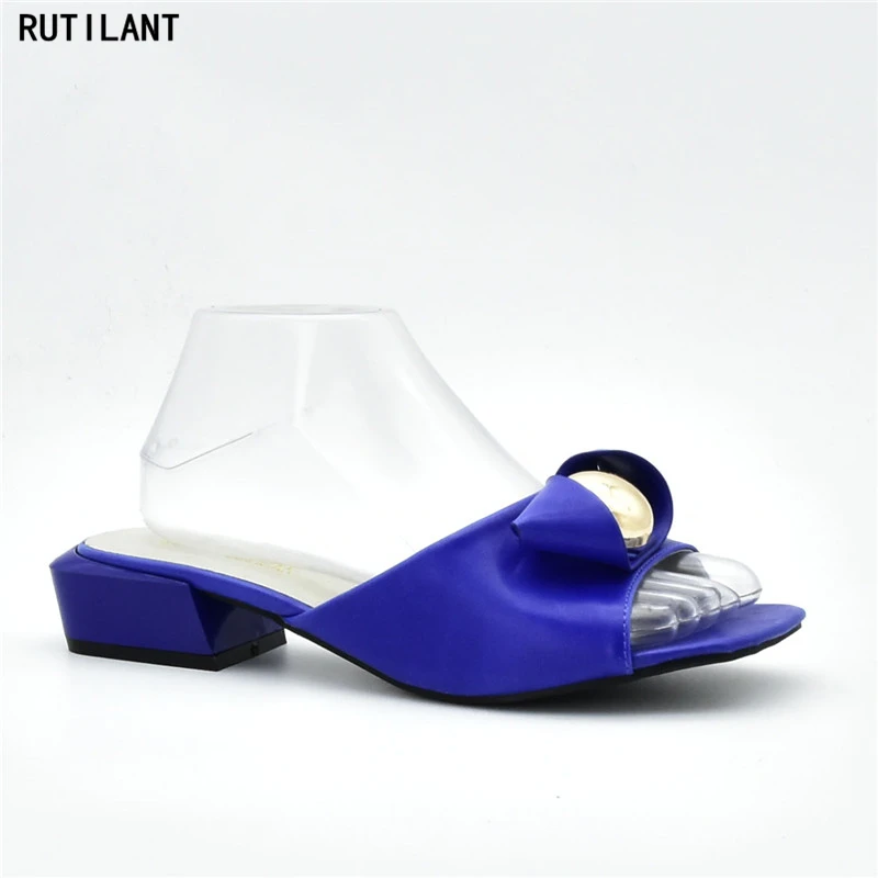 New Arrival Ladies Sandals with Heels Nigerian Women Wedding Pumps Designer Shoes Women Luxury 2019 Crystal Party Slip on Shoe
New Arrival Ladies Sandals with Heels Nigerian Women Wedding Pumps Designer Shoes Women Luxury 2019 Crystal Party Slip on Shoe