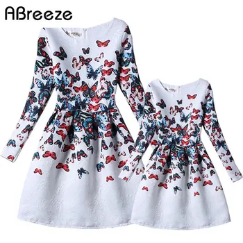 2019 New family costume for daughter and mother spring autumn european style girls and mother dresses floral family clothing
2019 New family costume for daughter and mother spring autumn european style girls and mother dresses floral family clothing