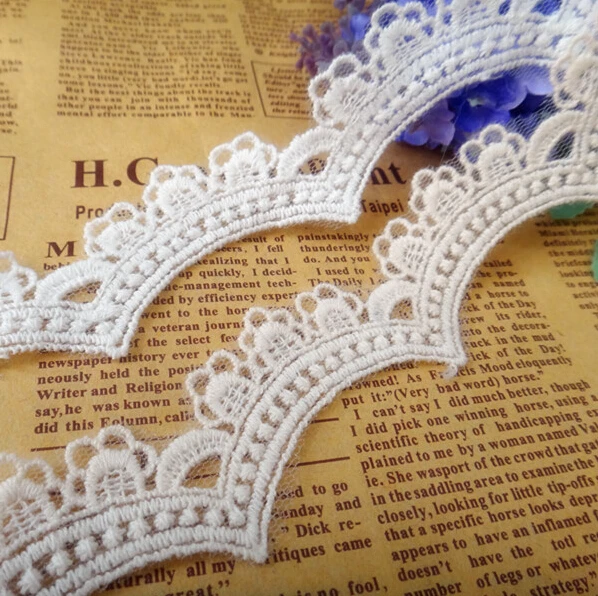 10 yards/lot width 3cm 1.18" white/beige scalloped bridal wedding organza embroidery lace trim ribbon 1024684L4K503
10 yards/lot width 3cm 1.18" white/beige scalloped bridal wedding organza embroidery lace trim ribbon 1024684L4K503