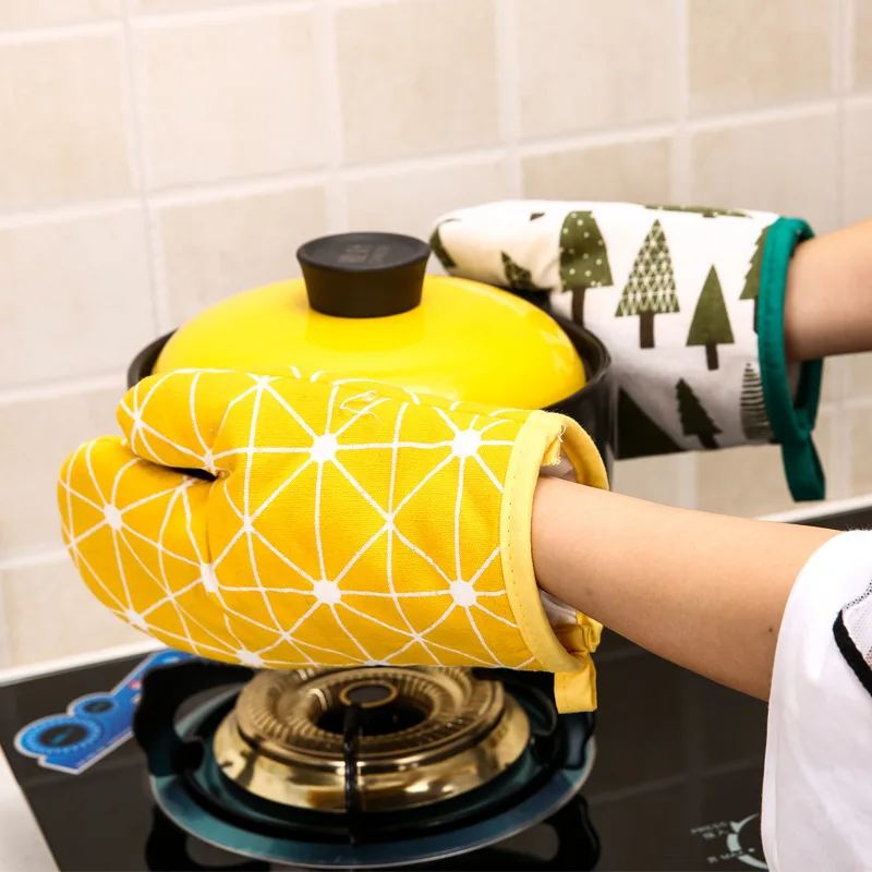 1Pc Cotton Oven Gloves Heatproof Mitten Kitchen Cooking Microwave Oven Mitt Insulated Non-slip Glove Thickening
1Pc Cotton Oven Gloves Heatproof Mitten Kitchen Cooking Microwave Oven Mitt Insulated Non-slip Glove Thickening