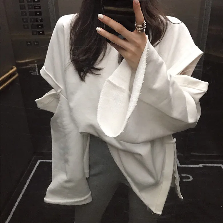 SuperAen 2018 Autumn and Winter Korean Style Hoody Loose Hole Sweatshirts Women Solid Color Cotton Casual Girls Sweatshirts Tops
SuperAen 2018 Autumn and Winter Korean Style Hoody Loose Hole Sweatshirts Women Solid Color Cotton Casual Girls Sweatshirts Tops