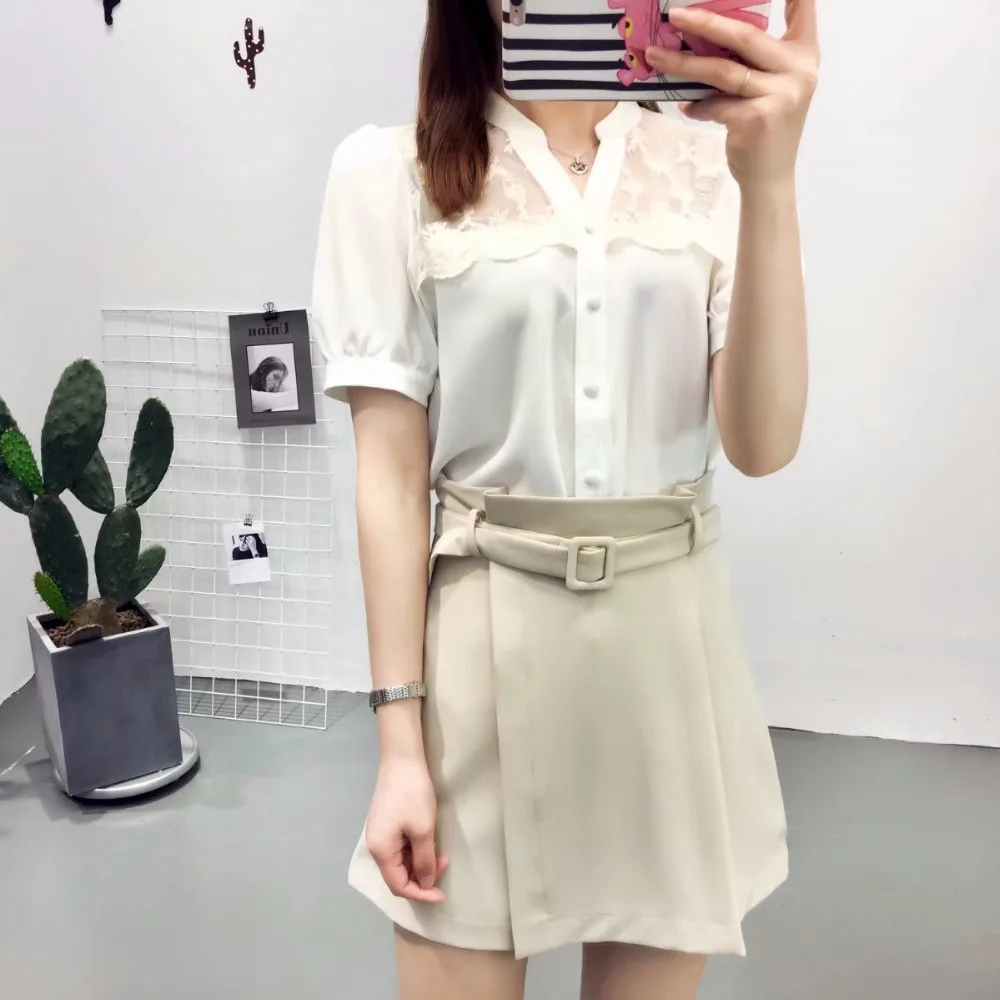 2018 New Fashion Summer Women Short sleeve Lace shirt V-Neck Chiffon Shirt WCS9780
2018 New Fashion Summer Women Short sleeve Lace shirt V-Neck Chiffon Shirt WCS9780