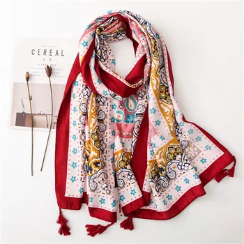 2019 Luxury Brand African Ethnic Floral Tassel Viscose Scarf Lady Print Shawls and Wraps Pashmina Stole Muslim Hijab 180*100Cm
2019 Luxury Brand African Ethnic Floral Tassel Viscose Scarf Lady Print Shawls and Wraps Pashmina Stole Muslim Hijab 180*100Cm