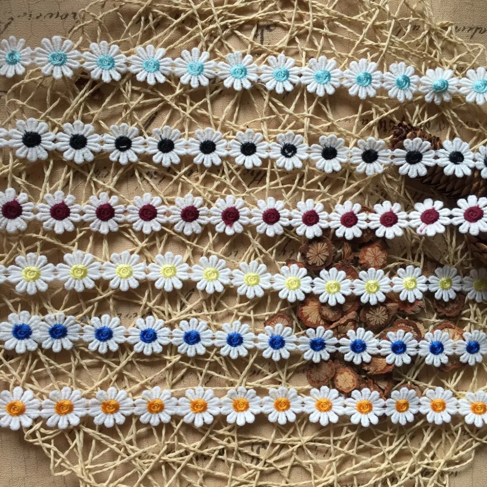 15Yards Free Shipping High Quality Embroidered Colorful Daisy Flower Lace Trim Sewing Crafts DIY Garment Headwear Accessories
15Yards Free Shipping High Quality Embroidered Colorful Daisy Flower Lace Trim Sewing Crafts DIY Garment Headwear Accessories