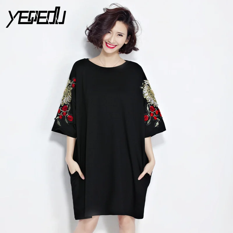 #1602 2018 Summer Black womens dresses Embroidery floral Short sleeve Beading T shirt dress women Oversize Cotton Streewear
#1602 2018 Summer Black womens dresses Embroidery floral Short sleeve Beading T shirt dress women Oversize Cotton Streewear