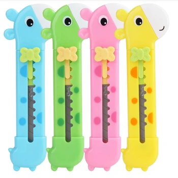 1PC Lovely Small Giraffe Paper Cutting Knife Letter Opener Box Cutter Plastic Utility KnifeSchool Chancery Stationery Supplies
1PC Lovely Small Giraffe Paper Cutting Knife Letter Opener Box Cutter Plastic Utility KnifeSchool Chancery Stationery Supplies