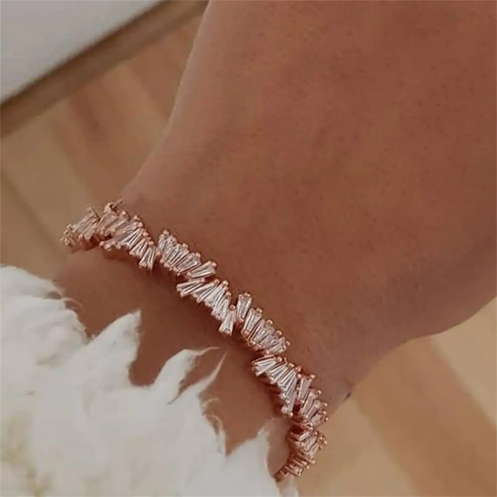 Romantic Female Bracelets Crystal Geometric Opening Rose Gold Bracelet Women Wedding Anniversary Jewelry Gift
Romantic Female Bracelets Crystal Geometric Opening Rose Gold Bracelet Women Wedding Anniversary Jewelry Gift
