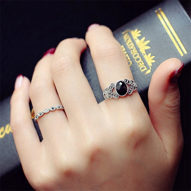 Korean Version of the Retro New Imitation Black Fine Twist 2 Sets of Rings Female
Korean Version of the Retro New Imitation Black Fine Twist 2 Sets of Rings Female
