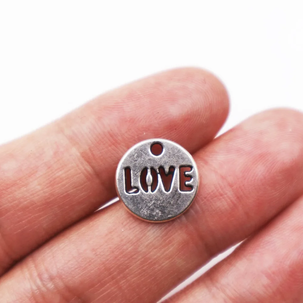 30pcs 14*14mm antique silver tone charms plate love Charms silver love Charms for necklace pendant dropshipping
30pcs 14*14mm antique silver tone charms plate love Charms silver love Charms for necklace pendant dropshipping