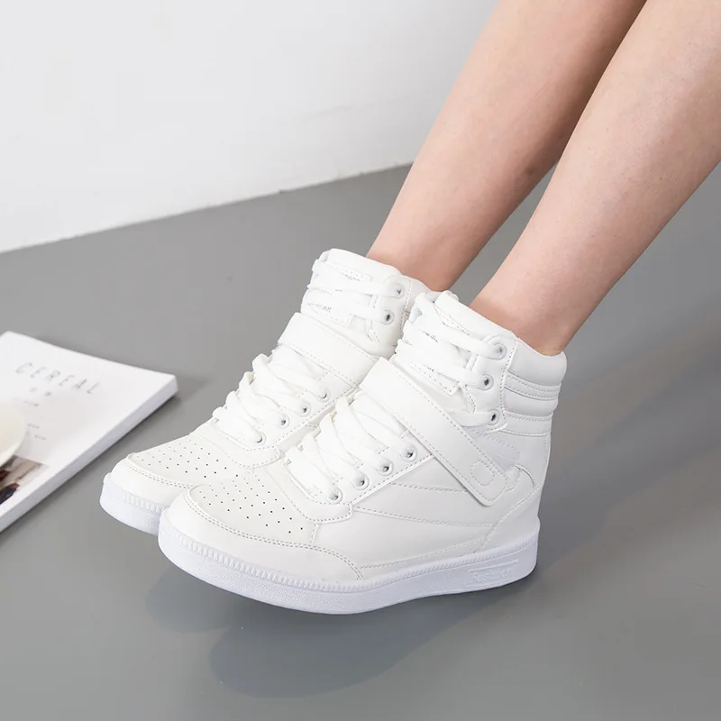 Women's PU upper layer breathable vulcanized shoes new height increase plus velvet warm casual shoes ladies high to help shoes
Women's PU upper layer breathable vulcanized shoes new height increase plus velvet warm casual shoes ladies high to help shoes