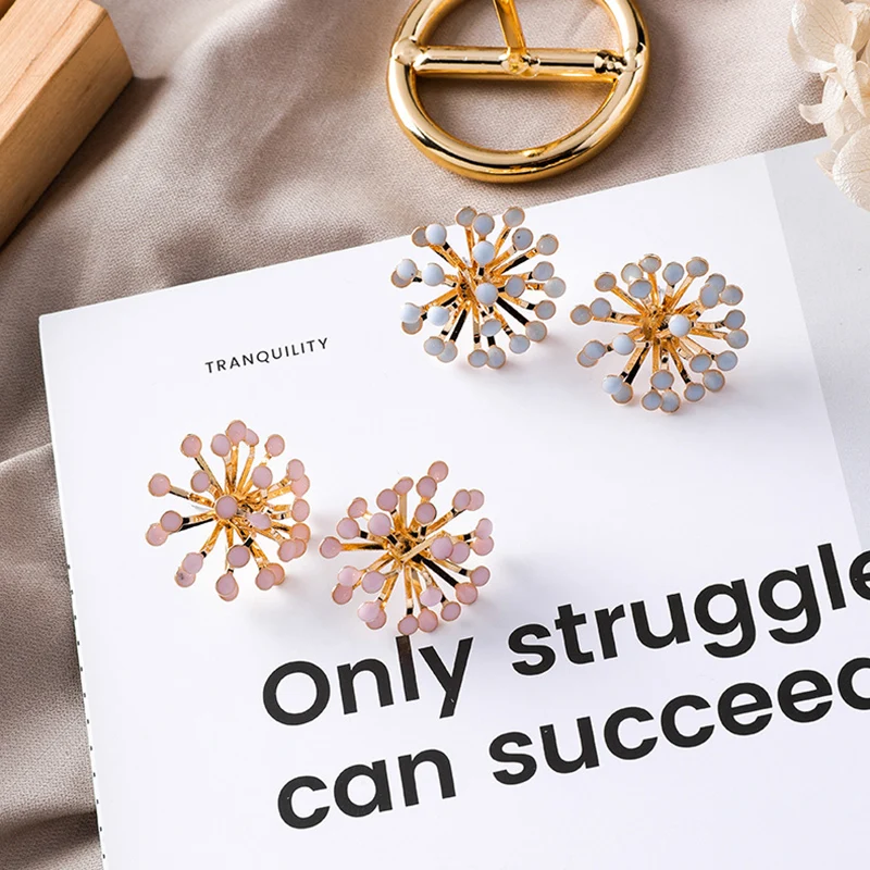 MENGJIQIAO Korean New Fireworks Design Elegant Metal Dorp Oil Stud Earrings For Women Colorful Pendientes Party Jewelry Gifts
MENGJIQIAO Korean New Fireworks Design Elegant Metal Dorp Oil Stud Earrings For Women Colorful Pendientes Party Jewelry Gifts