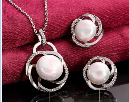 huij 003833 Luxury Rhinestone Flower Pearl Pendant Necklace Earring Wedding Jewelry Set
huij 003833 Luxury Rhinestone Flower Pearl Pendant Necklace Earring Wedding Jewelry Set