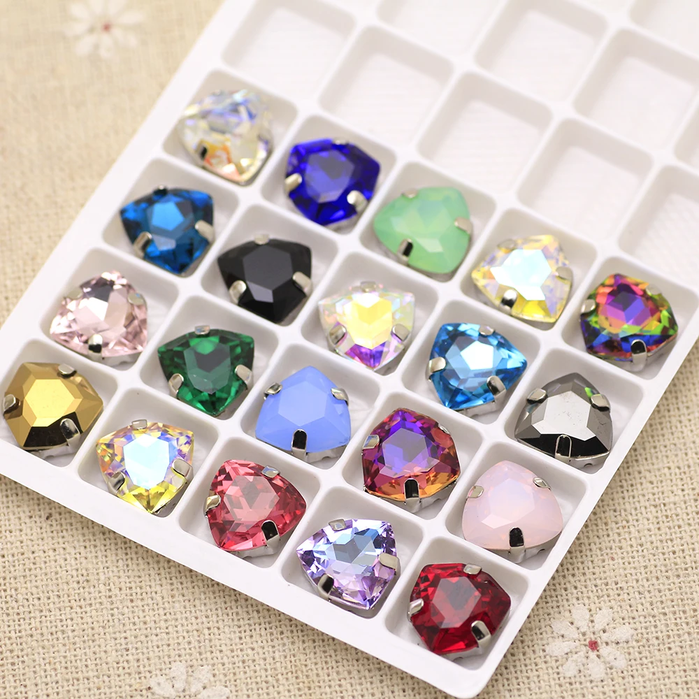 TOP quality 10pcs Mix Color 12mm TR7X7 shape sew on rhinestone with silver base claw Flatback for DIY Wedding party dress cloth
TOP quality 10pcs Mix Color 12mm TR7X7 shape sew on rhinestone with silver base claw Flatback for DIY Wedding party dress cloth