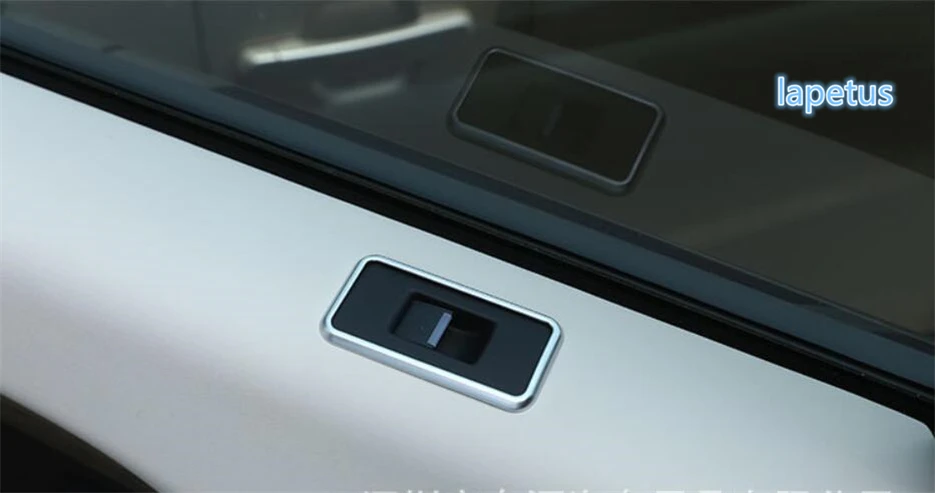 Lapetus Matte Chrome Armrest Window Glass Lift Button Decorative Frame Cover Trim For Land Rover L462 Discovery 5 2017 - 2022
Lapetus Matte Chrome Armrest Window Glass Lift Button Decorative Frame Cover Trim For Land Rover L462 Discovery 5 2017 - 2022
