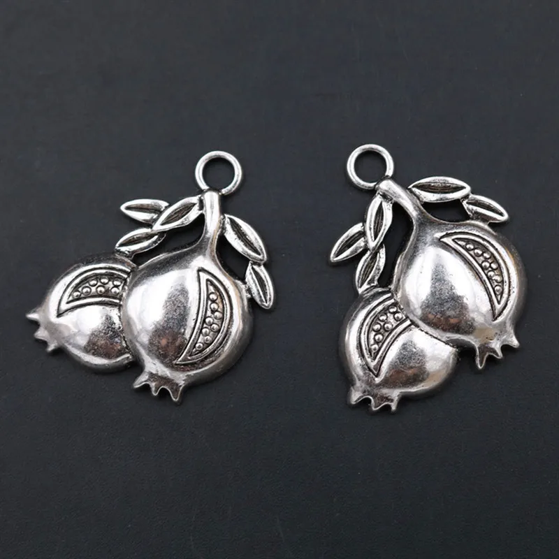 WKOUD 4pcs Antique Silver Metal Pomegranate Pendants Fruit Charms DIY Necklace Earrings Charms Good Luck Charms 34*33mm A316
WKOUD 4pcs Antique Silver Metal Pomegranate Pendants Fruit Charms DIY Necklace Earrings Charms Good Luck Charms 34*33mm A316