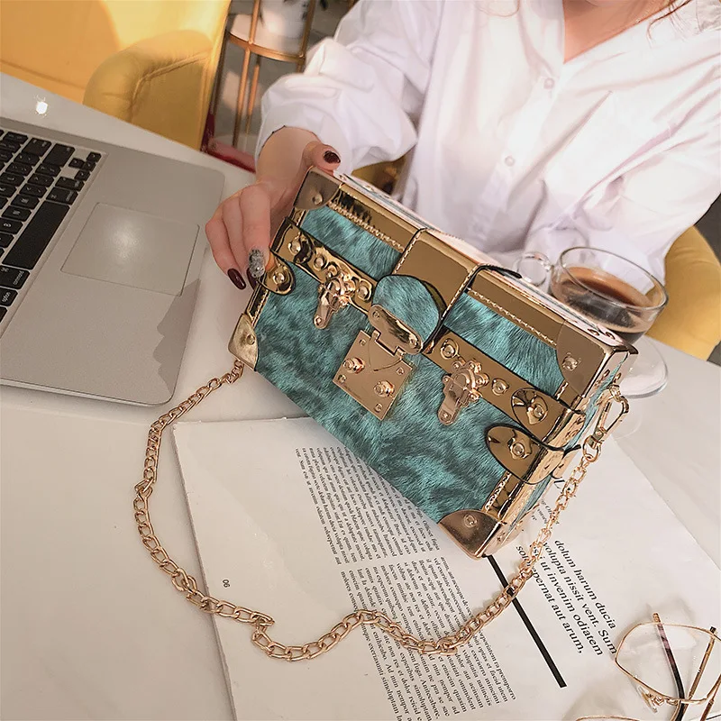 New Women Box Bag PU Embroidery Fashion Women Shoulder Handbags Crossbody Bags Evening Bags Box Clutch Bolsa Feminina
New Women Box Bag PU Embroidery Fashion Women Shoulder Handbags Crossbody Bags Evening Bags Box Clutch Bolsa Feminina