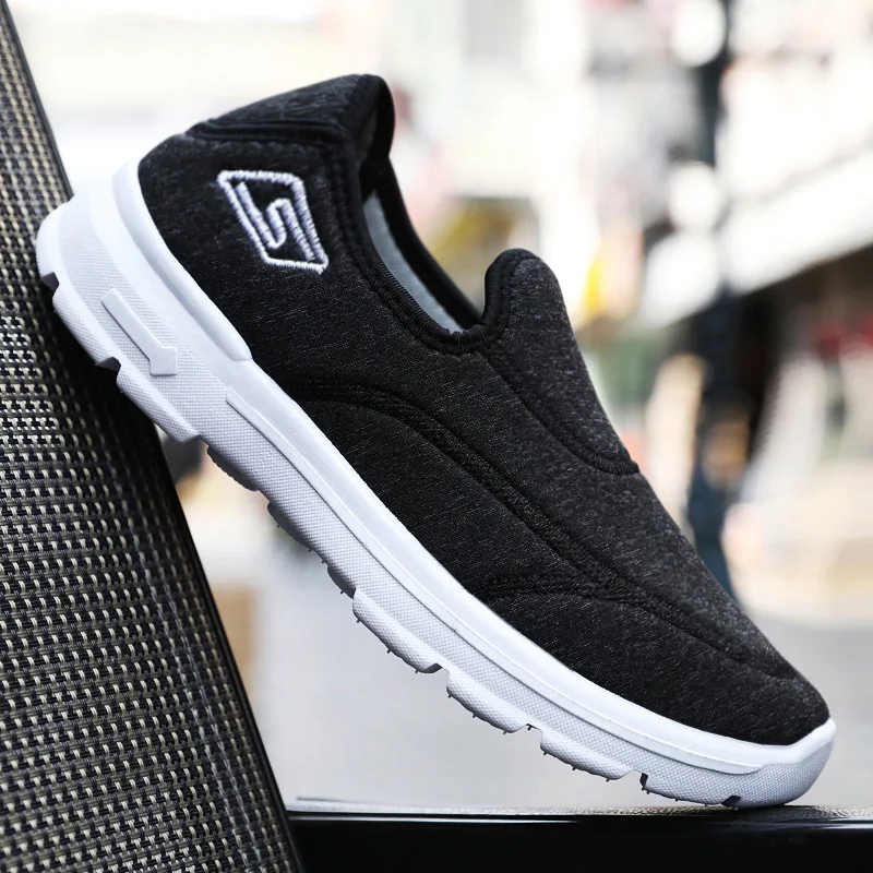 2019 new breathable men's shoes running sneakers men's casual shoes low help lazy people shoes 
2019 new breathable men's shoes running sneakers men's casual shoes low help lazy people shoes