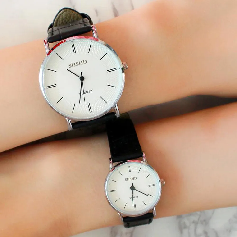 2PCS/SET fashion designer Leather Band Couple watches Analog Quartz Vogue Wrist Watch For lover gift black/white luxury brand 
2PCS/SET fashion designer Leather Band Couple watches Analog Quartz Vogue Wrist Watch For lover gift black/white luxury brand