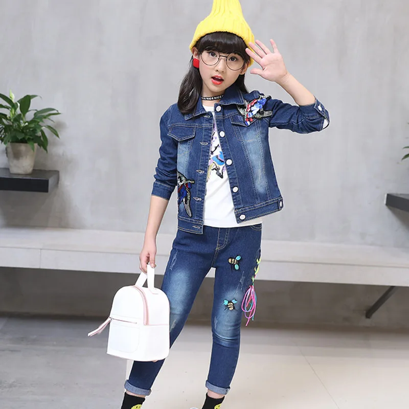 Children's wear cowboy suit 2019 spring and autumn new baby girl cartoon bird print denim coat+jeans body suit girl clothing set
Children's wear cowboy suit 2019 spring and autumn new baby girl cartoon bird print denim coat+jeans body suit girl clothing set