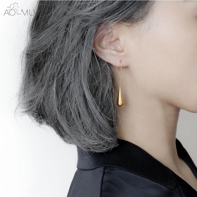 AOMU Korea New Design French Elegant Gold Metal Geometric Teardrop Stud Earrings for Women Girl Water Drop Shape Earring Gift
AOMU Korea New Design French Elegant Gold Metal Geometric Teardrop Stud Earrings for Women Girl Water Drop Shape Earring Gift