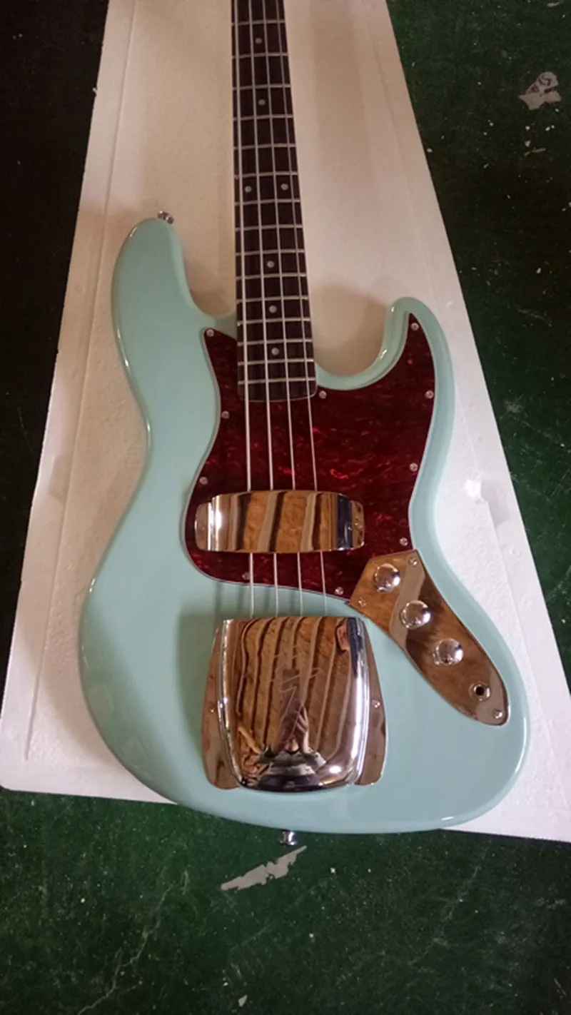 2019 brand new 4 chord Electric Bass Factory outlet quality guarantee free delivery
2019 brand new 4 chord Electric Bass Factory outlet quality guarantee free delivery
