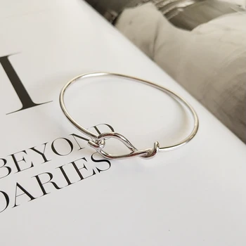 LouLeur 925 sterling silver weave Buckle creative bangles silver fashion elegant irregular bangles for women party jewelry gift
LouLeur 925 sterling silver weave Buckle creative bangles silver fashion elegant irregular bangles for women party jewelry gift