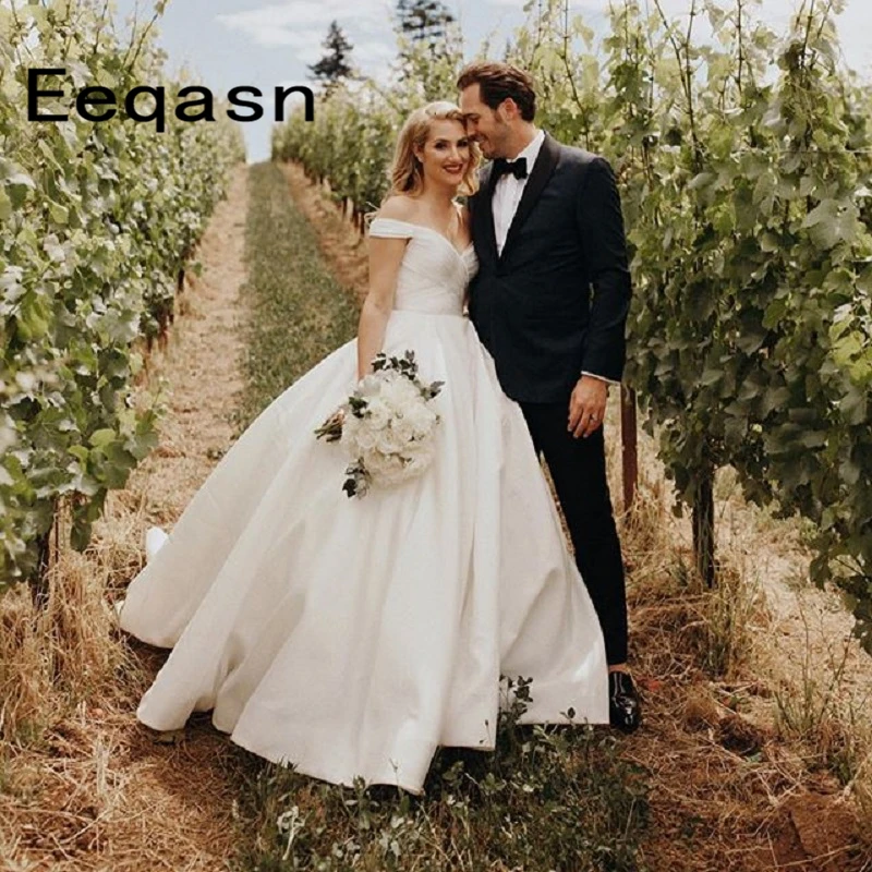 vestido de noiva New 2019 Ball Gown Wedding Dresses Off the Shoulder Pleated V Neck Bride Dress White Princess Bridal Gown
vestido de noiva New 2019 Ball Gown Wedding Dresses Off the Shoulder Pleated V Neck Bride Dress White Princess Bridal Gown