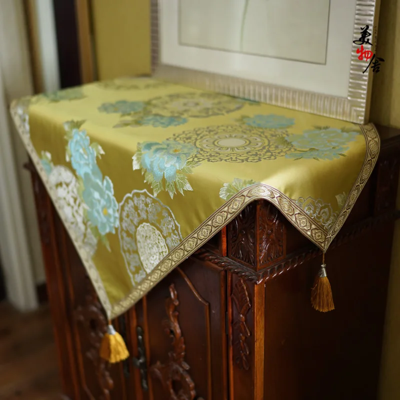 Luxury Blue Peony Tablecloth Handmade Brocade Fashion Wedding Table Runner Traditional Embroidery Home Hotel Villa Decoration
Luxury Blue Peony Tablecloth Handmade Brocade Fashion Wedding Table Runner Traditional Embroidery Home Hotel Villa Decoration