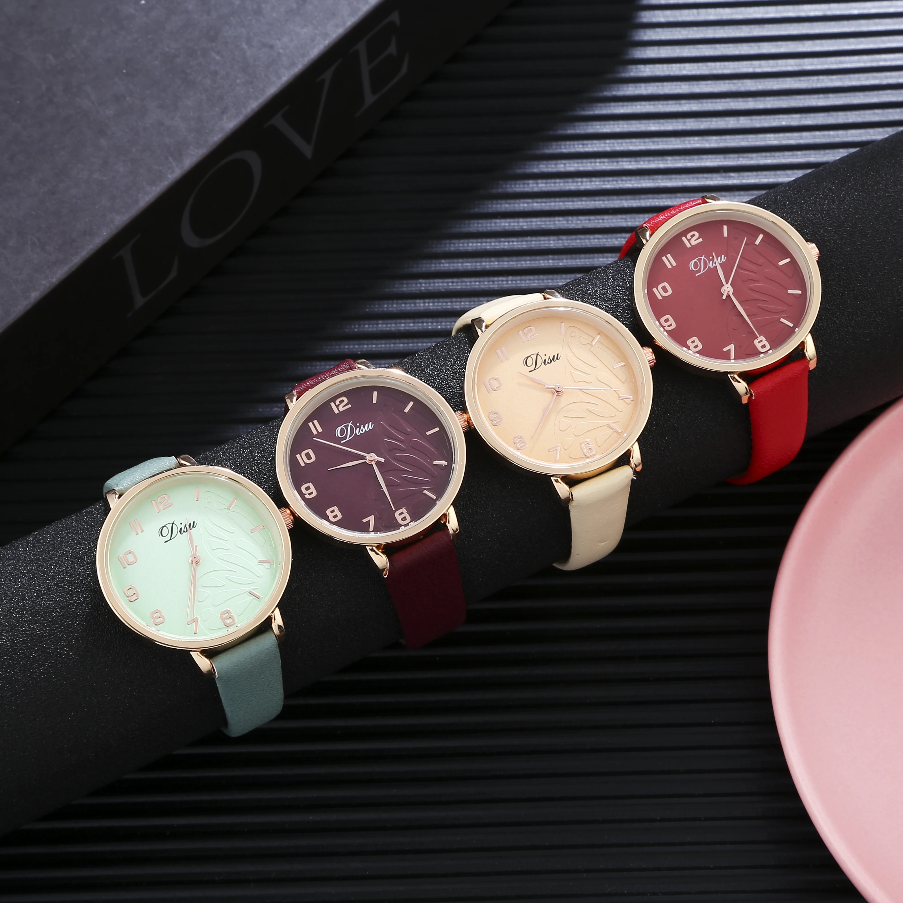 2019 hot fashion women watch luxurious leather rose gold quartz watch exquisite gifts choose ladies watch watch women
2019 hot fashion women watch luxurious leather rose gold quartz watch exquisite gifts choose ladies watch watch women
