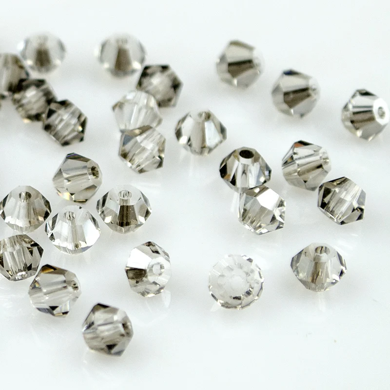 720pcs / lot 4mm rhombus beads transparent Crystal Shade, handmade jewelry handmade materials
720pcs / lot 4mm rhombus beads transparent Crystal Shade, handmade jewelry handmade materials