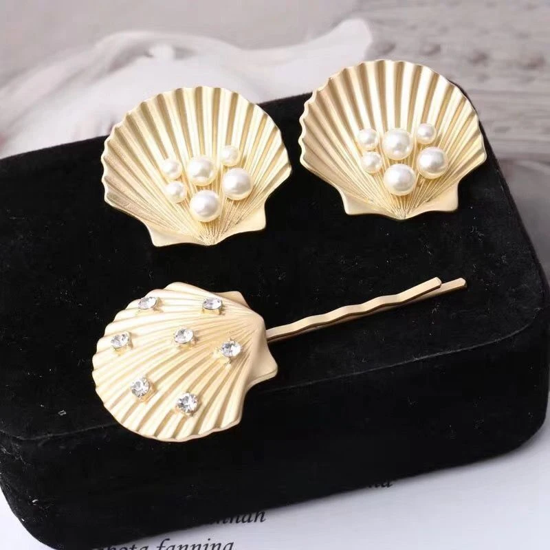 MENGJIQIAO 2019 New Design Gold Color Shell Pearl Stud Earrings Summer Style Hairpins For Women Gilrs Fashion Jewelry Sets
MENGJIQIAO 2019 New Design Gold Color Shell Pearl Stud Earrings Summer Style Hairpins For Women Gilrs Fashion Jewelry Sets