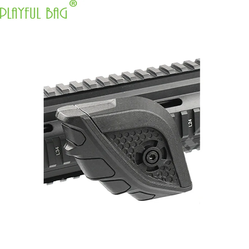 Outdoor CS Fist grip Jinming 9 gen9 toy water bullet gun M4 refit fishbone triangular vertical nylon grip HK416 LI67
Outdoor CS Fist grip Jinming 9 gen9 toy water bullet gun M4 refit fishbone triangular vertical nylon grip HK416 LI67
