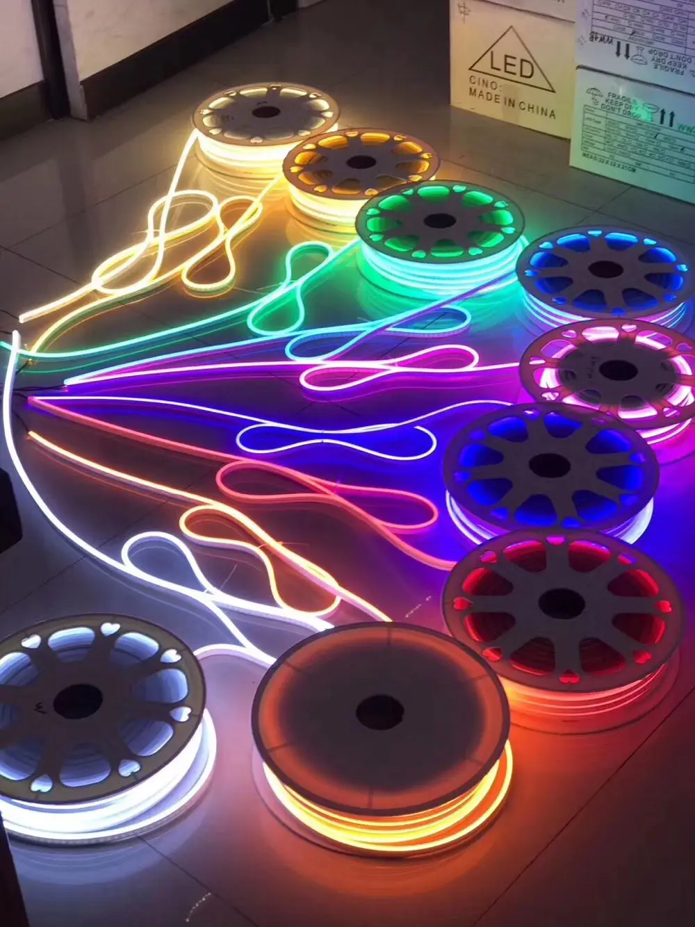 Flexible Silicone LED Neon Light DC12V Waterproof LED Flex Rope Strip Light Soft DIY Board Lighting Advertising Decoration 1-10M
Flexible Silicone LED Neon Light DC12V Waterproof LED Flex Rope Strip Light Soft DIY Board Lighting Advertising Decoration 1-10M