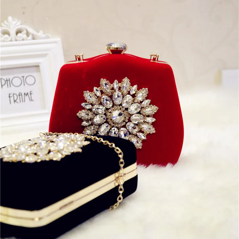 110318 new hot women diamonds chains flowers evening bag female elegant day clutches bag for dress lady Minaudiere
110318 new hot women diamonds chains flowers evening bag female elegant day clutches bag for dress lady Minaudiere