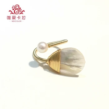 WEICOLOR DIY!Popular Handmade Ring With Shell And Freshwater Pearl on Gold Mixed . Contact for Size in Diameter.
WEICOLOR DIY!Popular Handmade Ring With Shell And Freshwater Pearl on Gold Mixed . Contact for Size in Diameter.