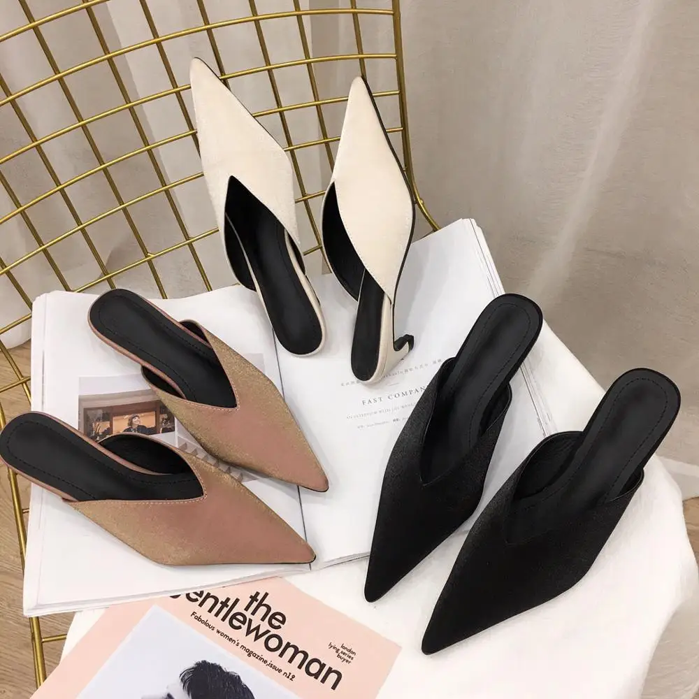 Bellinsley Low Heel Mules Women Slippers Shoes Silk Pointed Toe Strange Style Female Mules Women Slides Outside Woman Slippers
Bellinsley Low Heel Mules Women Slippers Shoes Silk Pointed Toe Strange Style Female Mules Women Slides Outside Woman Slippers