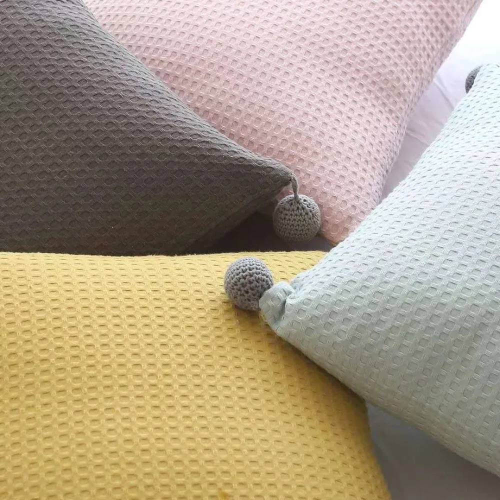 45x45cm Waffle pattern cushion cover pillowcase with wool balls sofa square throw pillow cover backrest home decor
45x45cm Waffle pattern cushion cover pillowcase with wool balls sofa square throw pillow cover backrest home decor