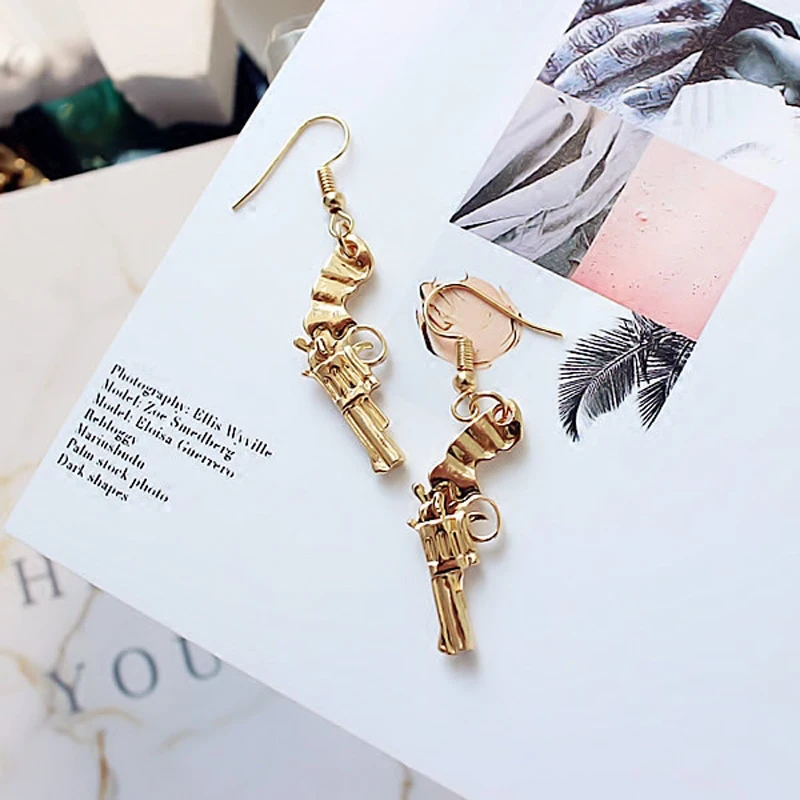 High quality new creative personality style pistol Korea style funny women jewelry gold long girls earrings lovers cute gift
High quality new creative personality style pistol Korea style funny women jewelry gold long girls earrings lovers cute gift