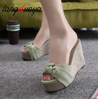2020 summer wedges slippers women shoes Rome style flower slippers high-heeled Waterproof Tai beach sandals slipper heels shoes
2020 summer wedges slippers women shoes Rome style flower slippers high-heeled Waterproof Tai beach sandals slipper heels shoes