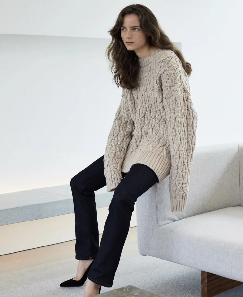 Beige Cable Knits Ribbed High Neck Dropped Shoulder Woman Fashion Hot Loose Sweaters
Beige Cable Knits Ribbed High Neck Dropped Shoulder Woman Fashion Hot Loose Sweaters