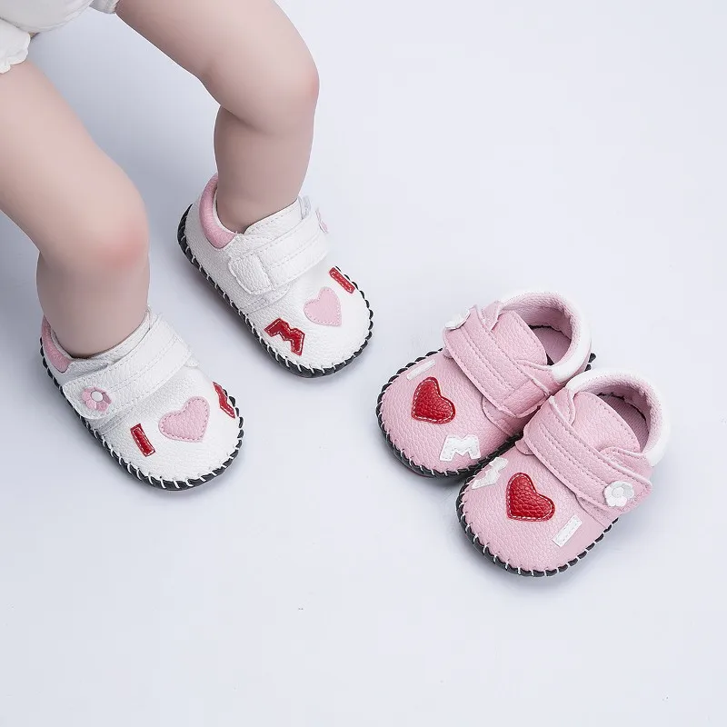 Cute Cartoon Baby Shoes Buckle Love Print Fashion Leather Sneakers Newborn Soft Sole Baby Crib Shoes
Cute Cartoon Baby Shoes Buckle Love Print Fashion Leather Sneakers Newborn Soft Sole Baby Crib Shoes