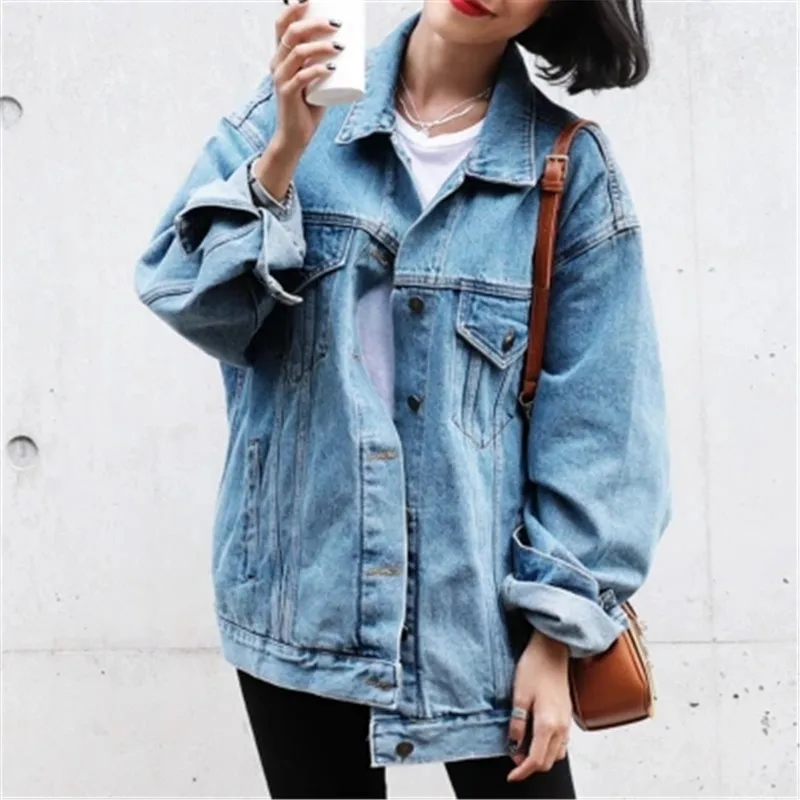 2018 Oversized Basic Coats Denim Jacket Coat Female Casual Outwear Loose Light Blue Plus Size Women Jeans Jacket ZY4159
2018 Oversized Basic Coats Denim Jacket Coat Female Casual Outwear Loose Light Blue Plus Size Women Jeans Jacket ZY4159