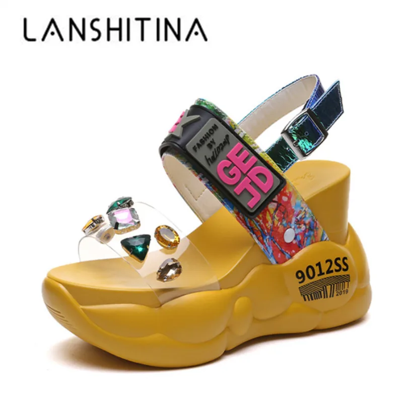 Platform Sandals Women 2019 Summer Rhinestone High Heel Sandals 11CM Wedge Heels Beach Sneakers Crystal Thick Bottom Sillpers 
Platform Sandals Women 2019 Summer Rhinestone High Heel Sandals 11CM Wedge Heels Beach Sneakers Crystal Thick Bottom Sillpers