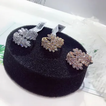New Luxury AAA Cubic Zircon Baguette Ring Engagement Adjustable 3Colors Ring For Women Glitter Elegant Hand Made Ring J1801
New Luxury AAA Cubic Zircon Baguette Ring Engagement Adjustable 3Colors Ring For Women Glitter Elegant Hand Made Ring J1801