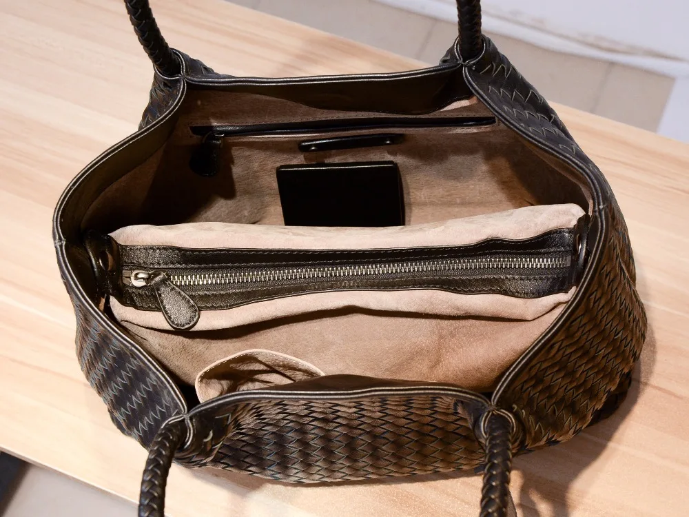 2019 Genuine leather manual Weave Handheld large capacity package Woman High-quality Inner zipper bag Dermis in and out of 2019 Genuine leather manual Weave Handheld large capacity package Woman High-quality Inner zipper bag Dermis in and out of