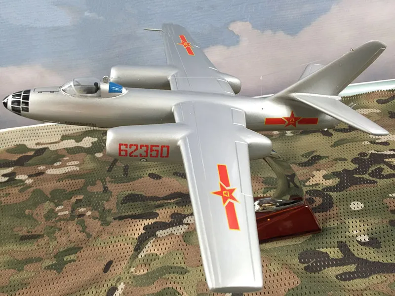 1:72 alloy H5 bomber,high simulation Metal Chinese Air Force H5 bomber models,diecast metal toy,free shipping
1:72 alloy H5 bomber,high simulation Metal Chinese Air Force H5 bomber models,diecast metal toy,free shipping