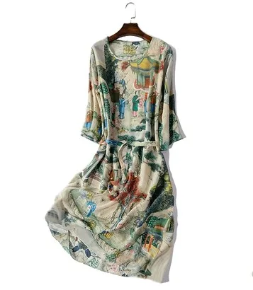 Chinese style printed silk dresses in the long round collar large size a dress silk waist show thin and wide
Chinese style printed silk dresses in the long round collar large size a dress silk waist show thin and wide